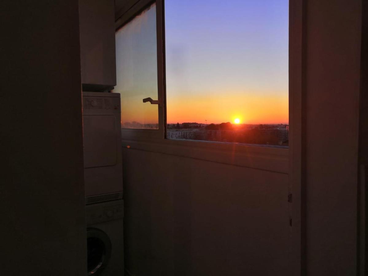 Appartement Nid Panoramique VUE WOW ! SPAdéco - LoungeZEN - Terrasse ensoleillée - arrivée autonome - Netflix - emplacement idéal - Lumineux - rénové à neuf - Wifi Fibre - à Montpellier Extérieur photo